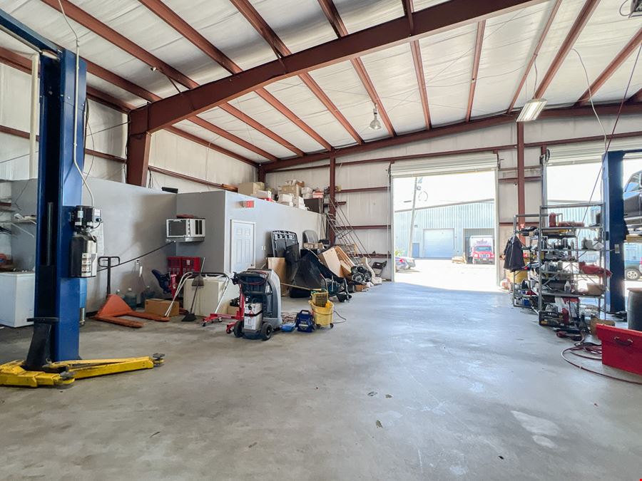 ±5,400 SF Warehouse Near Veterans Blvd – Multi-Tenant Potential