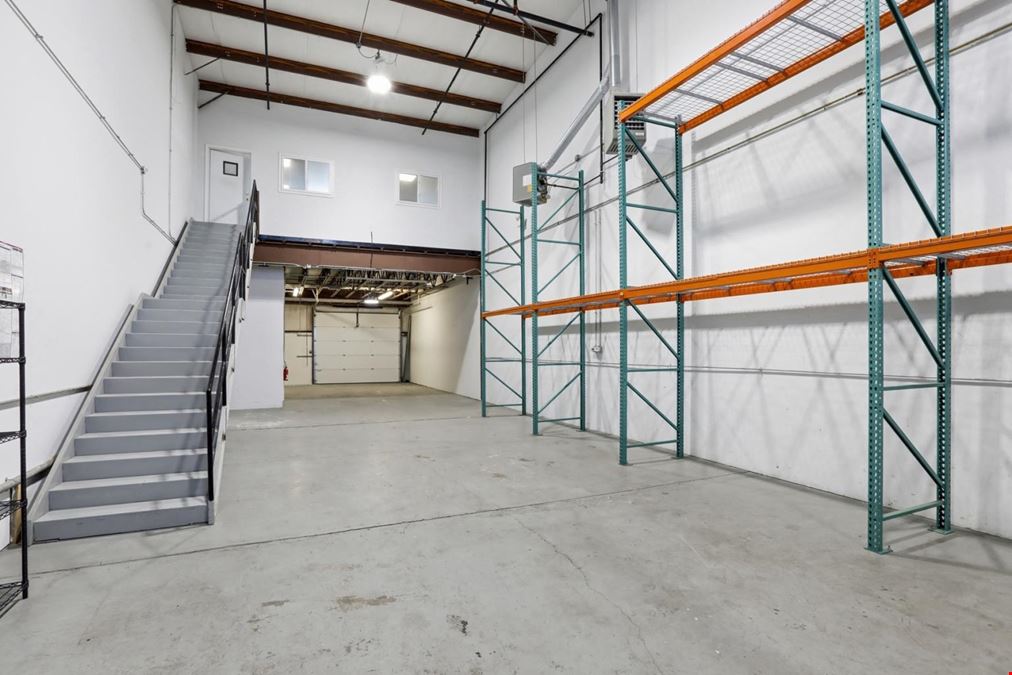 Class B 2,929sf Industrial Flex Condominium for Lease in Newburyport, MA