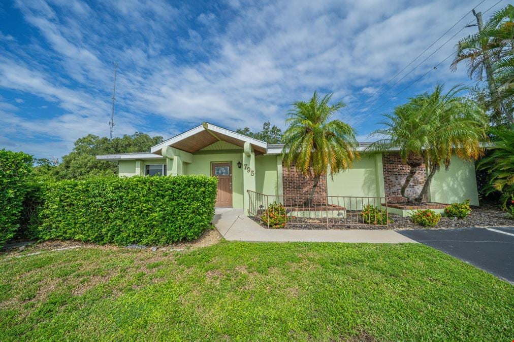 795 CRESTVIEW CIR NW