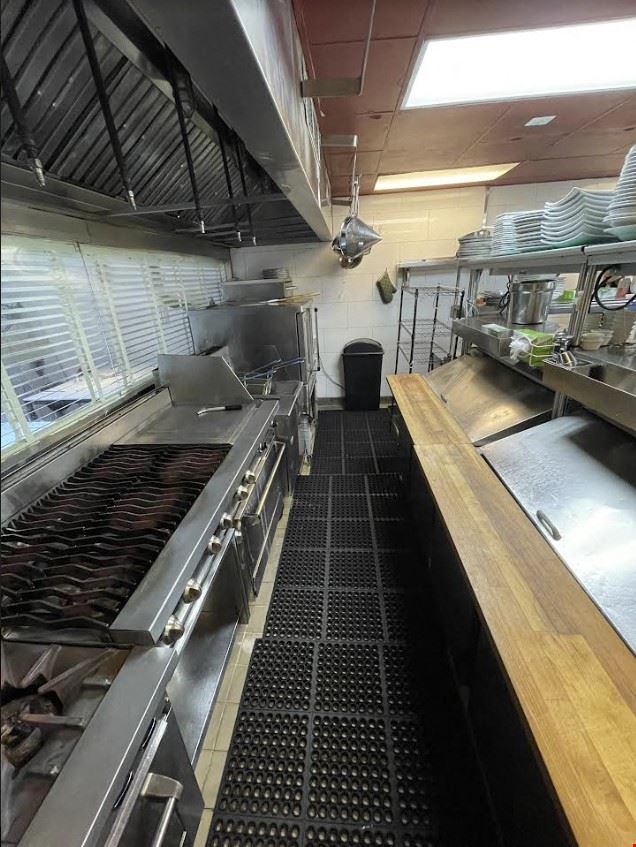 Union Square TURNKEY RESTAURANT BAR / CAFE FULLY EQUIPPED