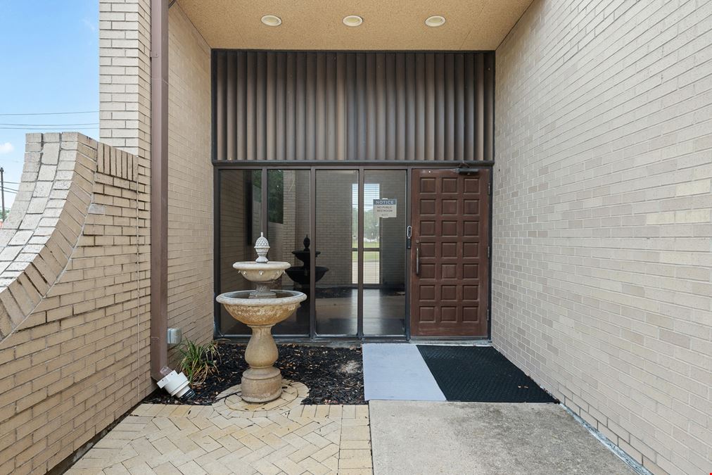 1215 East Villa Maria Road