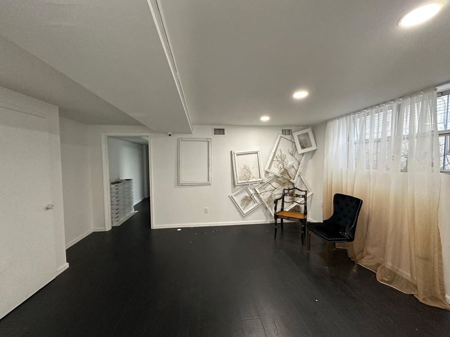 3071 Brighton 13 St