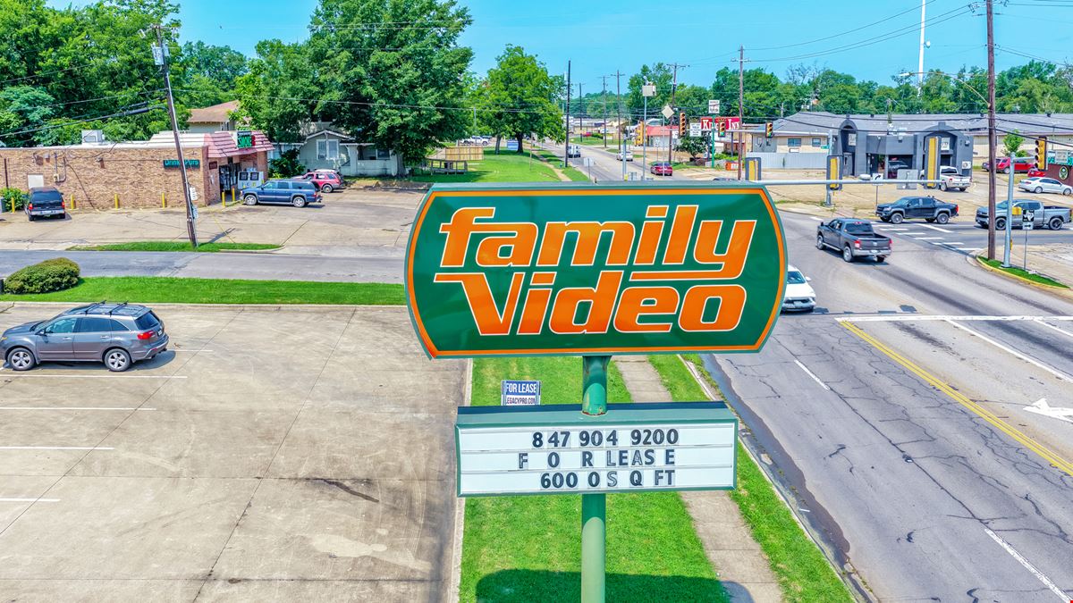 2010 Lamar Ave.