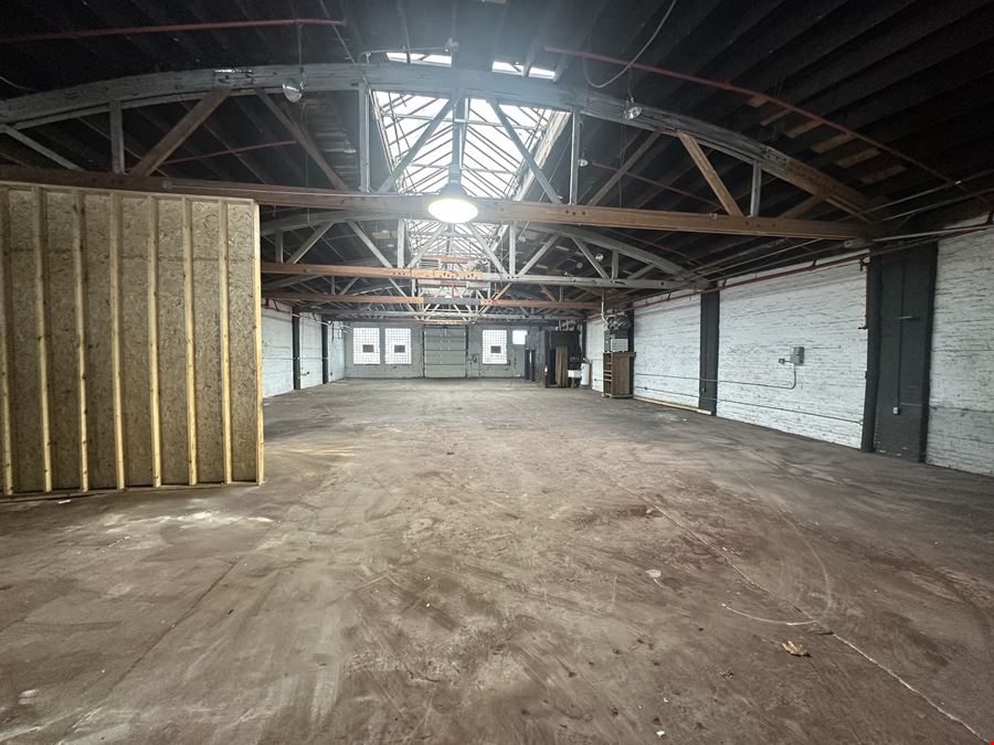 2328 W. Nelson St.