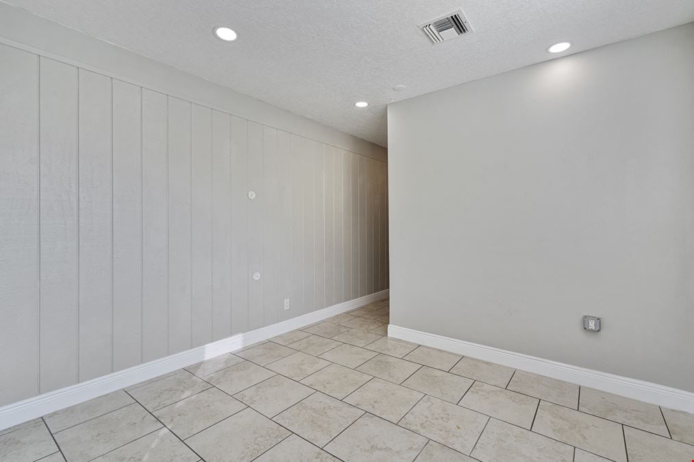 599 Sherwood Ave
