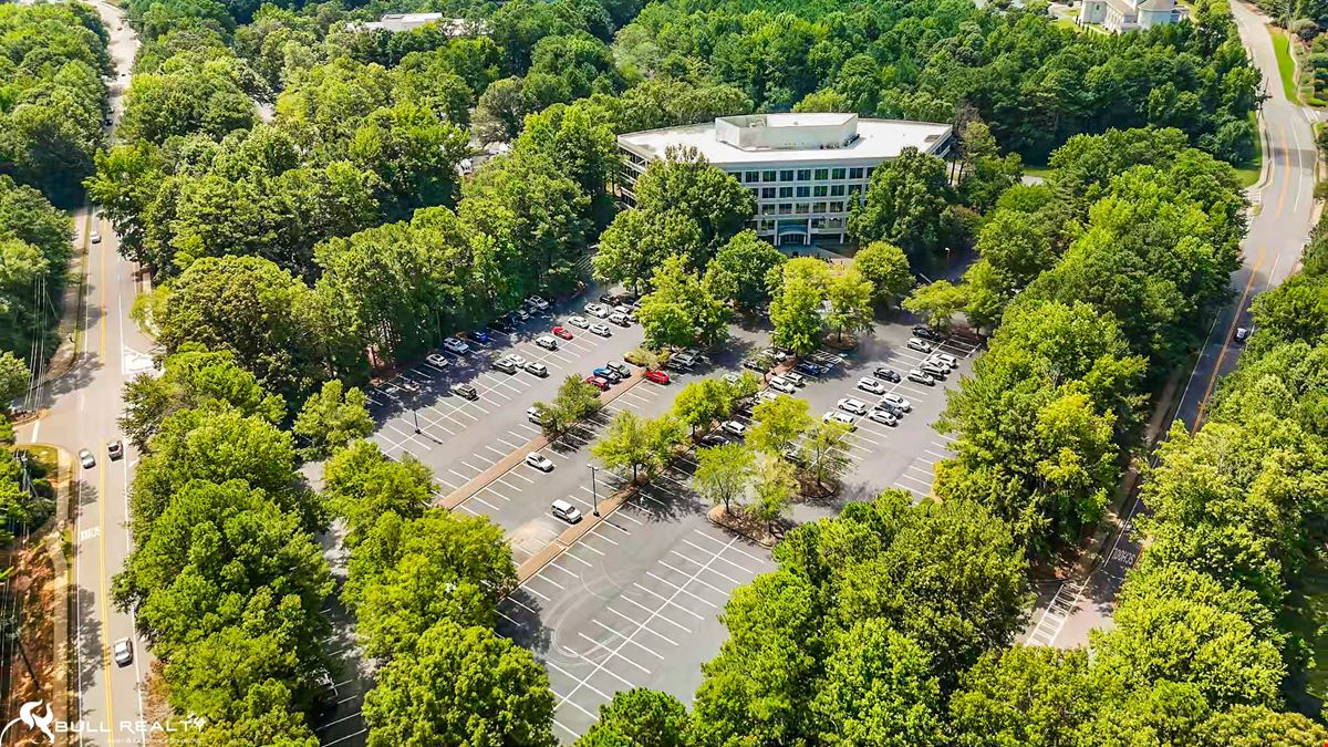 Bank-Owned Impressive ±103,105 RSF Office Building in Excellent Condition | Well Located in Metro Atlanta MSA