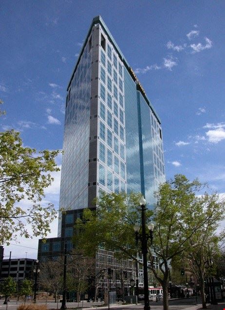 Avanti Workspace - Wells Fargo Center