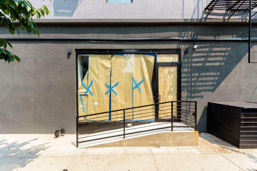 700 - 1,600 SF | 98 Graham Avenue | High-Exposure East Williamsburg Corner Retail With ADA Access for Lease