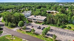 3264 N Evergreen Dr NE l Class A Office Investment