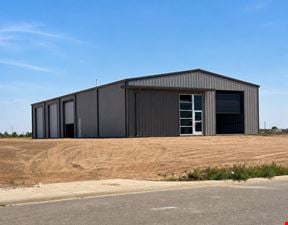 Office/Warehouse in West Business Park Tract FF