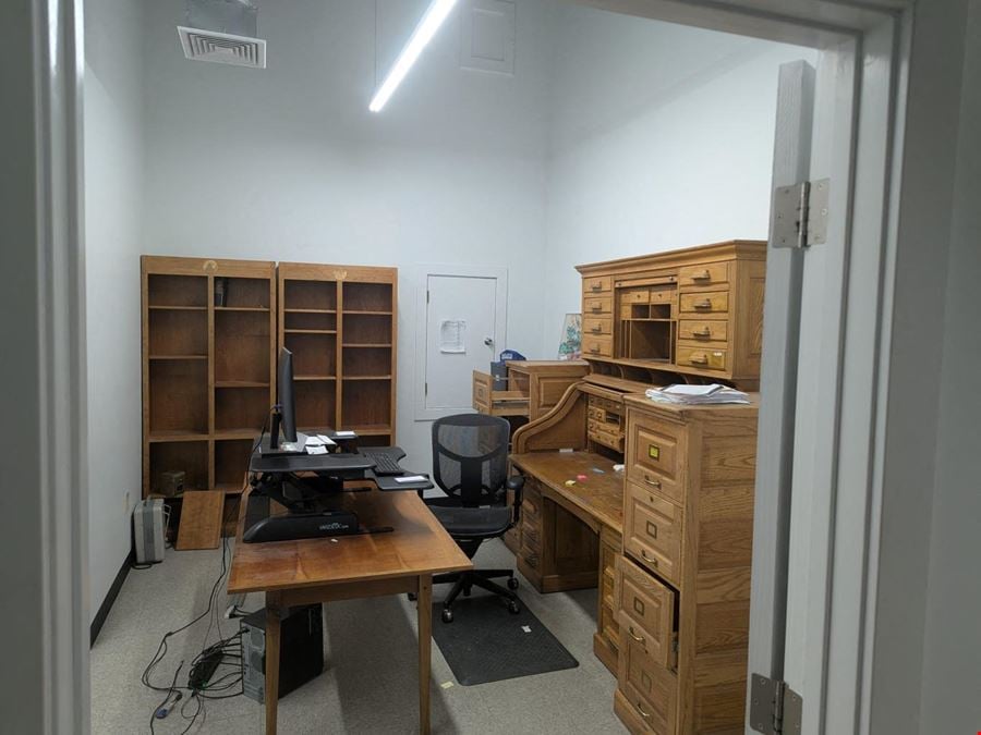 1065 Industrial Blvd