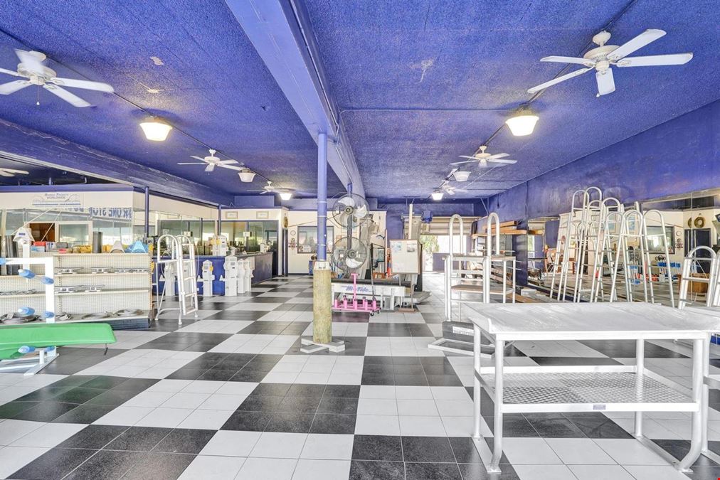 Retail Building (3,000 SF)