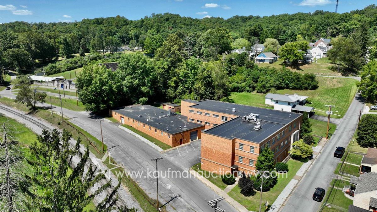 100 Bluestone Rd