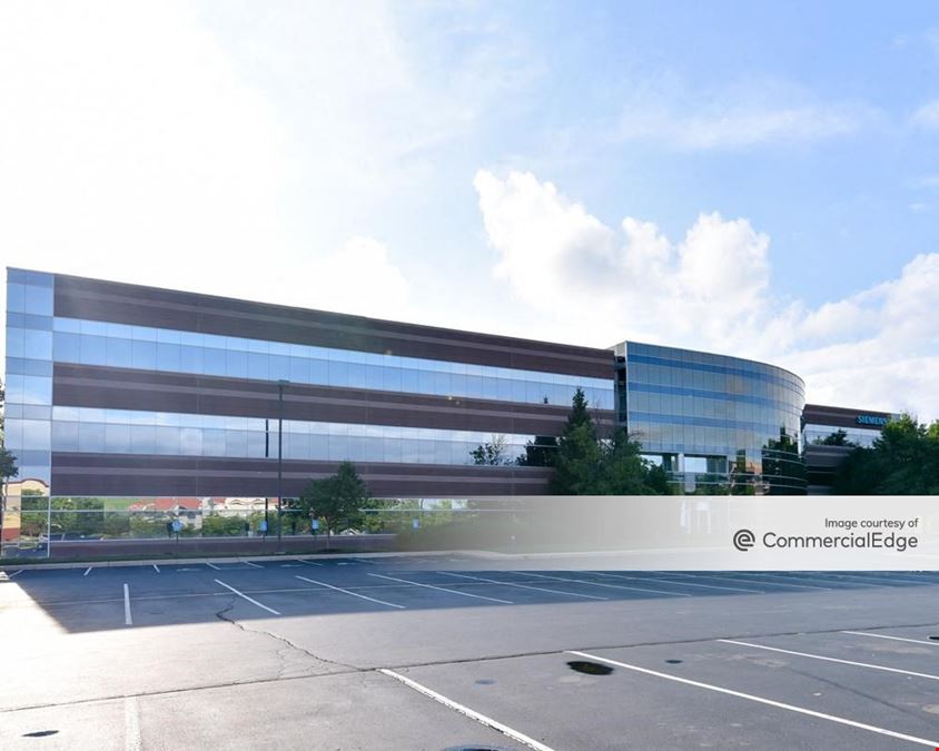 Riverport Business Park - 13690 Riverport Drive