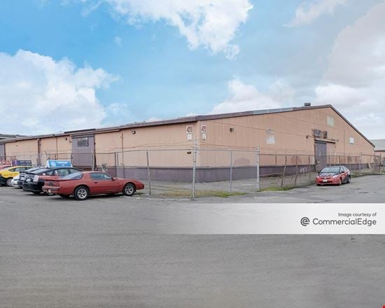 Preview of Industrial space for Rent at 2050 McKinnon Avenue