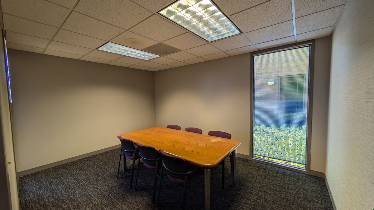 HYDE PARK SMALL OFFICE SUITE
