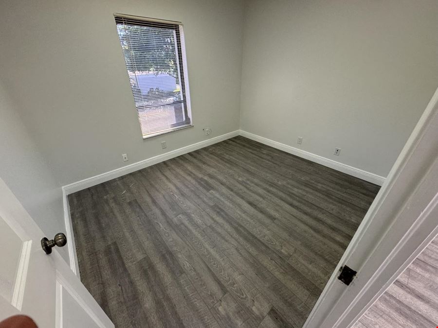 977 SF Suite 108 Professional and Medical Office Space
