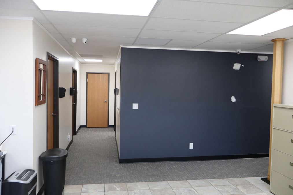 OFFICE SUITE SPACE FOR LEASE