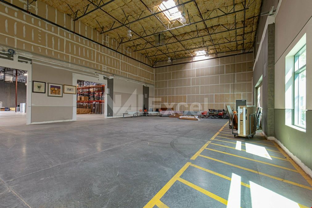 6435 Sunset Corporate Dr