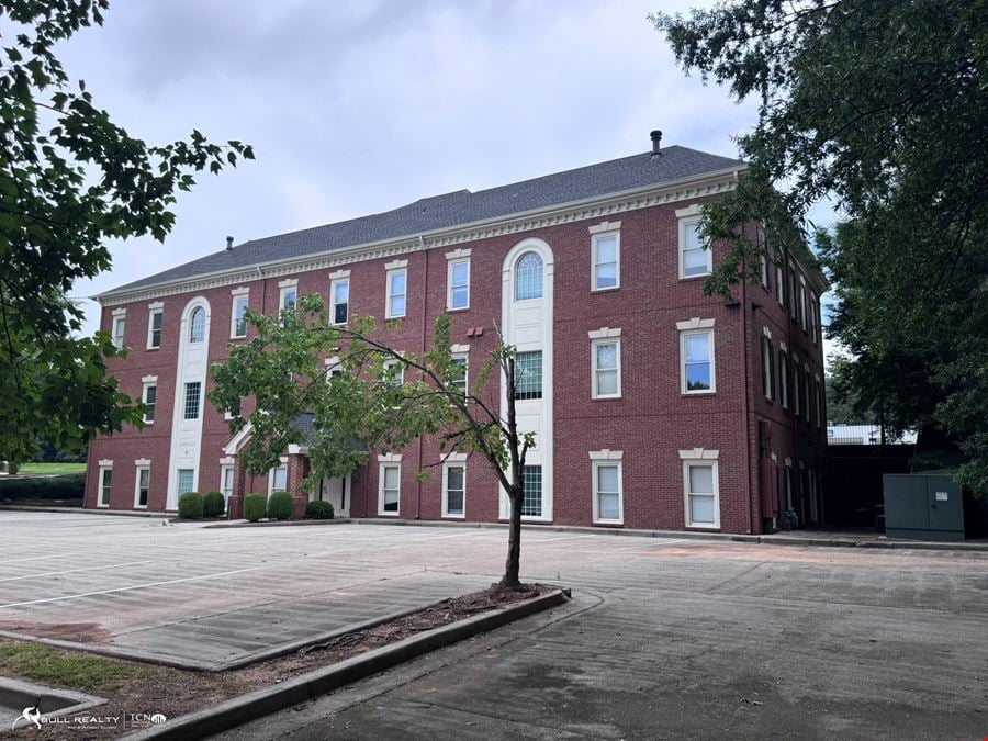 Premier Peachtree Corners Office Building ±16,497 SF | Class B | 3-Story | Available For Sale or Lease