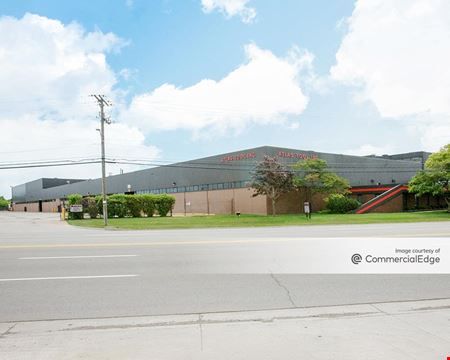 29880 Groesbeck Hwy - Roseville