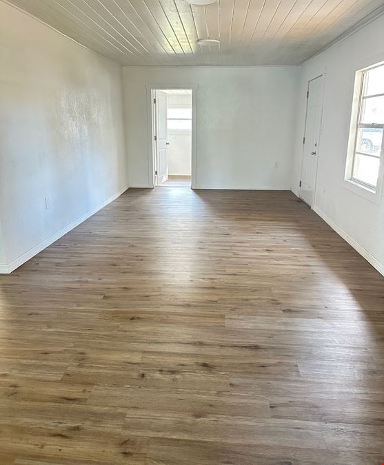 INCOME PRODUCER - 3 HOME MULTIFAMILY 711 & 713 NASHVILLE ROAD