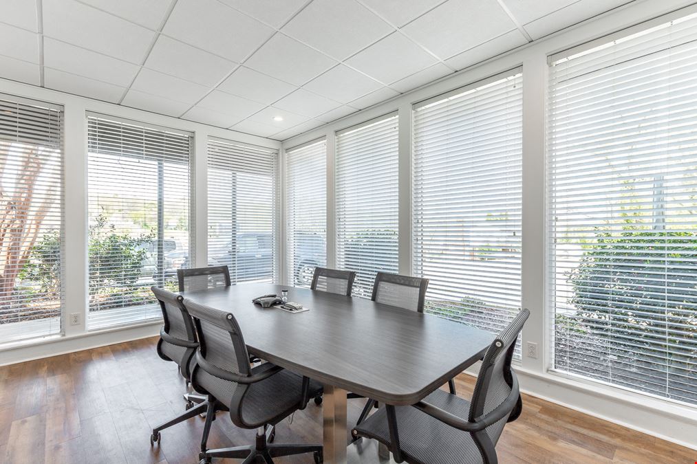 Small Professional Office Spaces in Red Bank for Lease