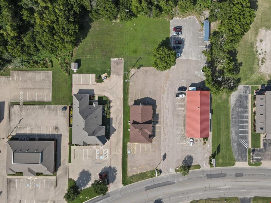 400 North Ridgeway Drive