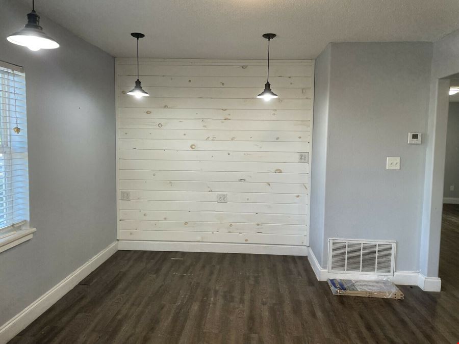1084 SF Lease Available