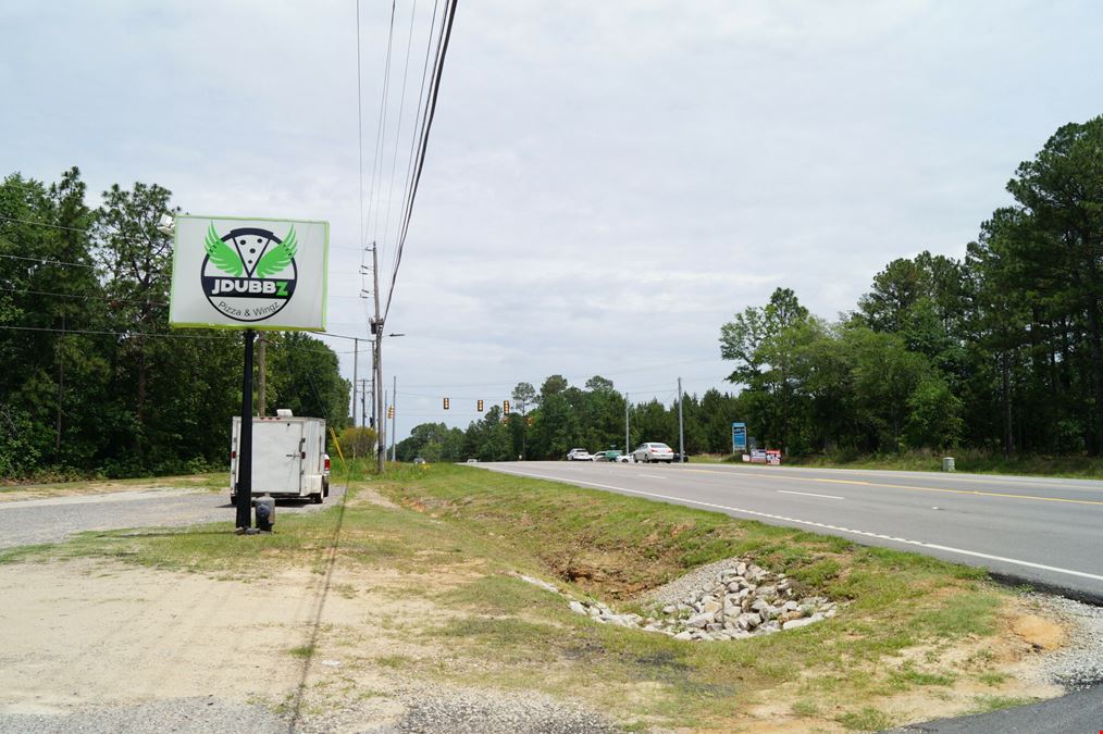 Signalized Hard Corner, New Ellenton, SC