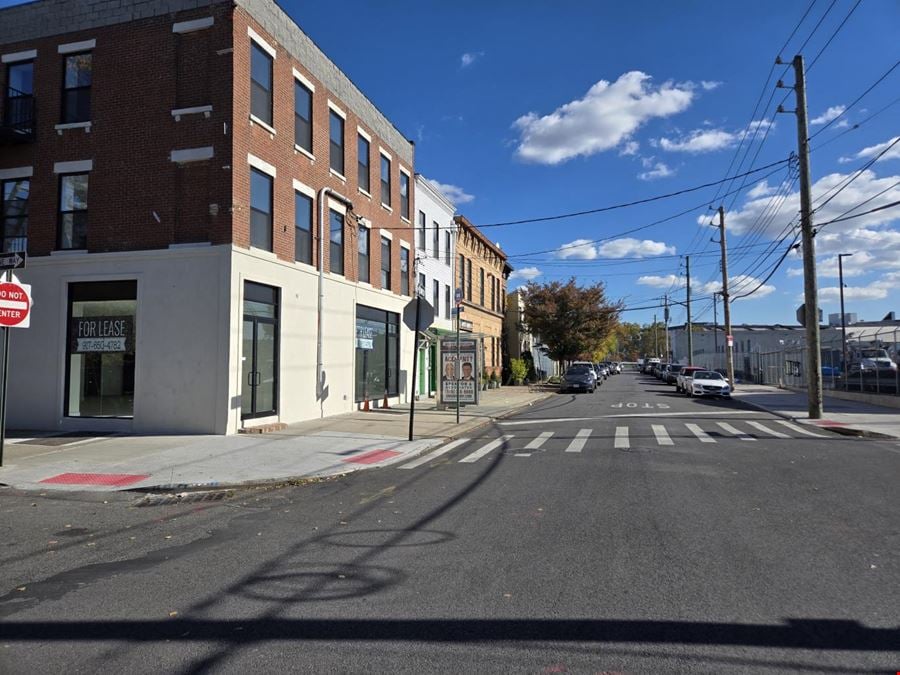 72 Van Dyke St
