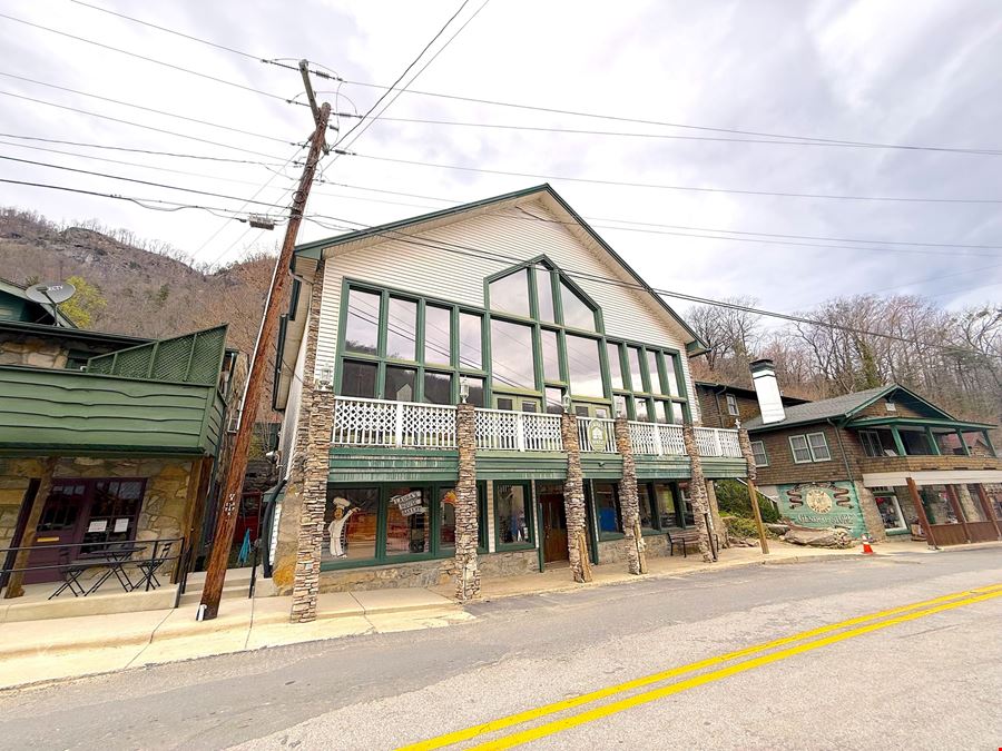 Retail Building in the heart of Chimney Rock Village