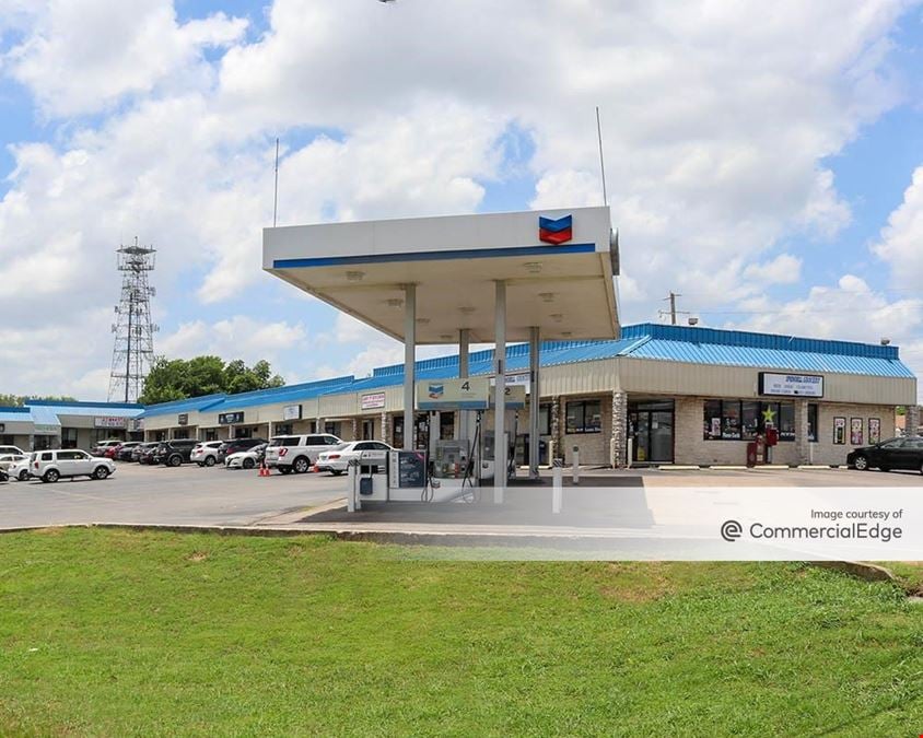 Pflugerville Plaza