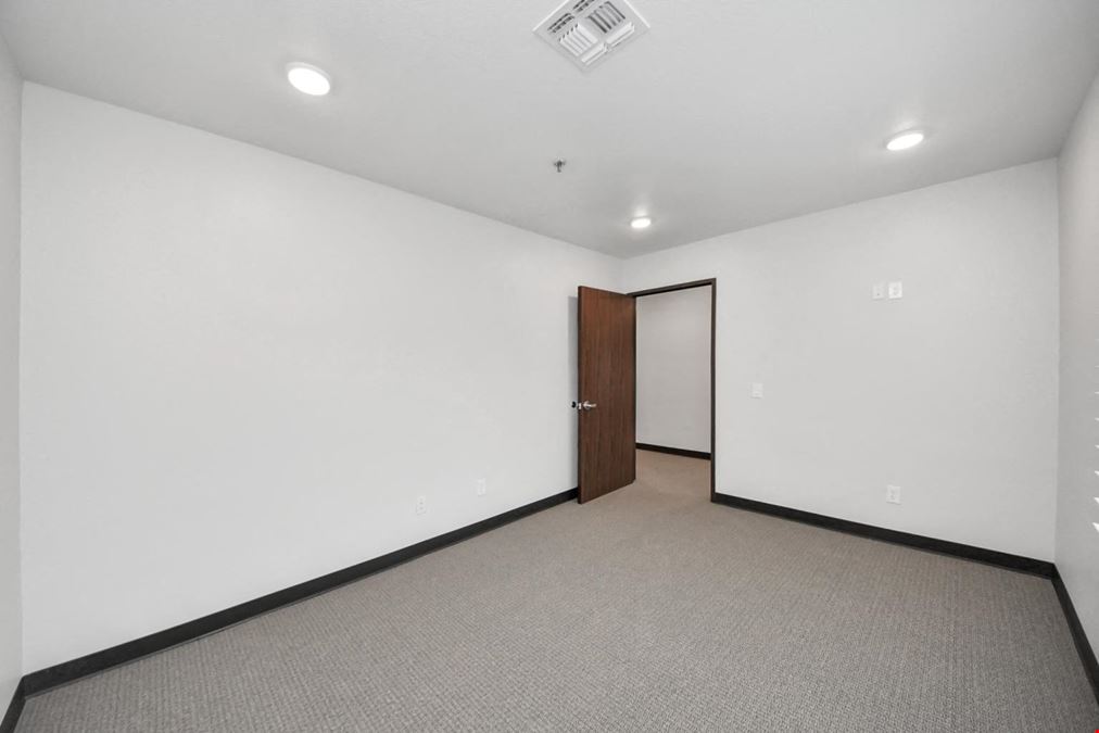 Premier Sugar Land Owner-User Office Condo