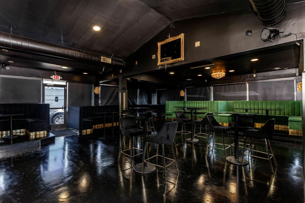 Restaurant/Bar in Cincinnati, OH - For Sale