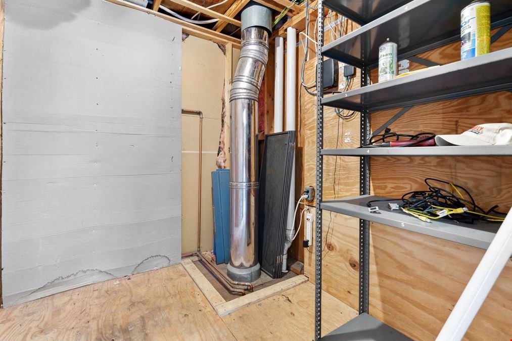 Contractor / Flex Space with Vehicle Storage | First Floor ±2,453 SF Available Separately