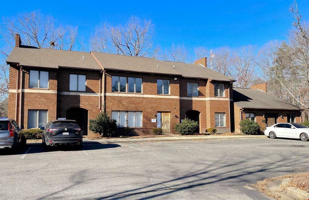 Established Office Campus Minutes from Route 5 & Beltway