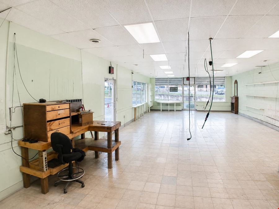 Commercial Retail Space - For Lease
