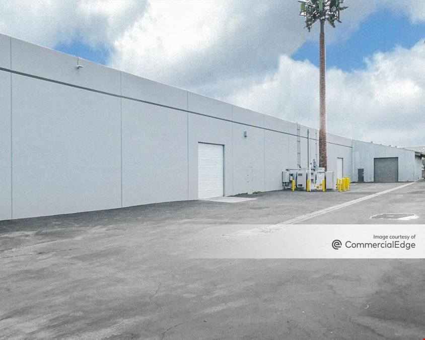 1215 - Compton Warehouse