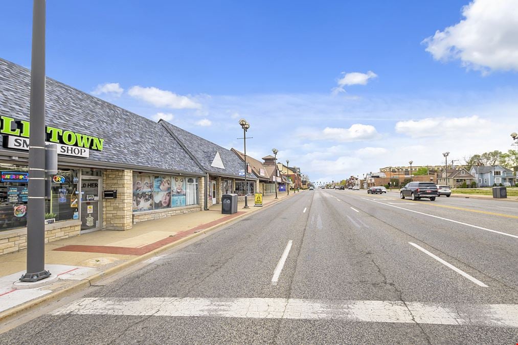 Downtown Oak Lawn Multi-Tenant Retail (7,136 SF – 5 Stores)