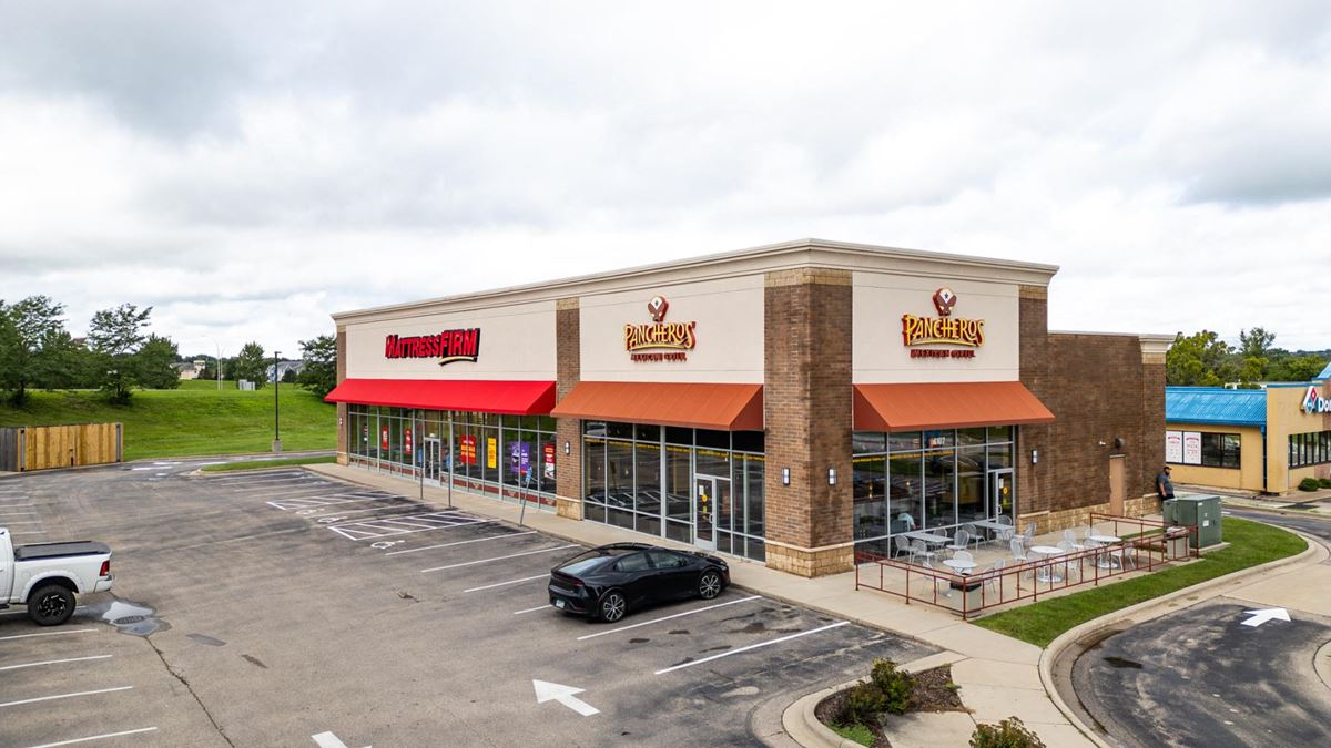 Premier Retail Visibility on Hwy 52