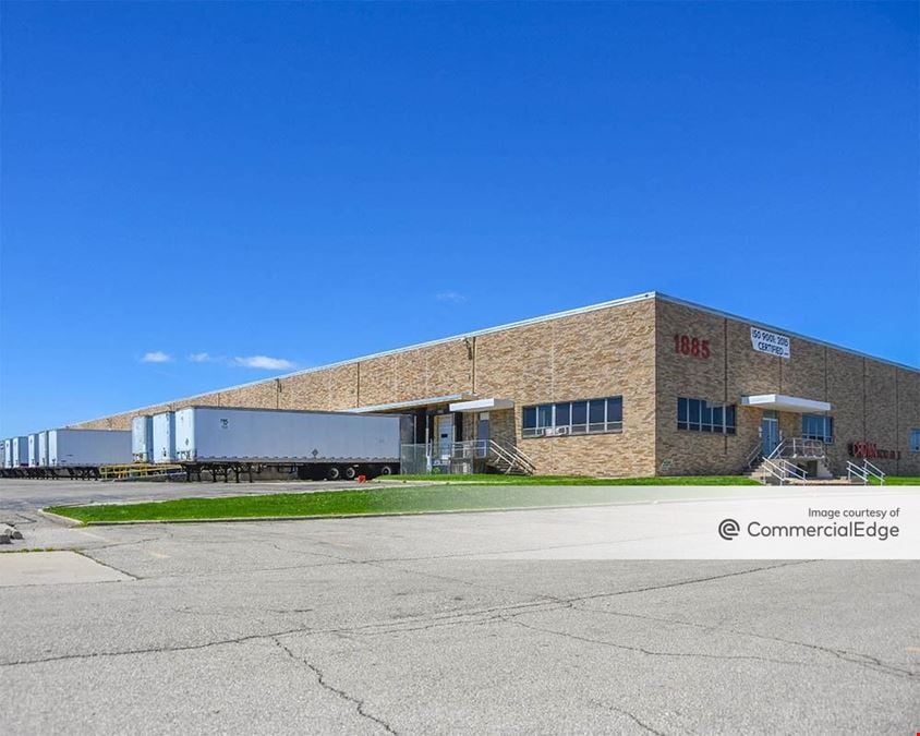 Woodman Center Dr