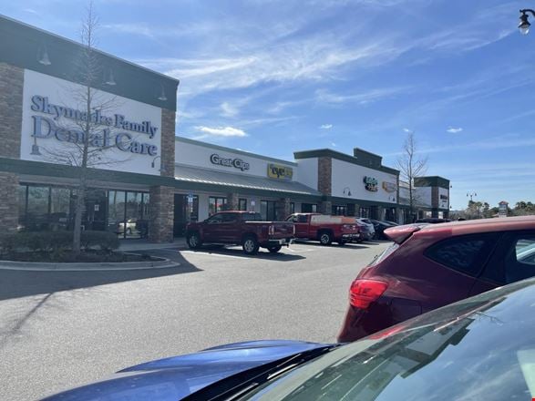 Preview of Retail space for Rent at 790 Skymarks Drive