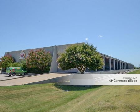 Preview of Industrial space for Rent at 2801 North Interstate 35 East