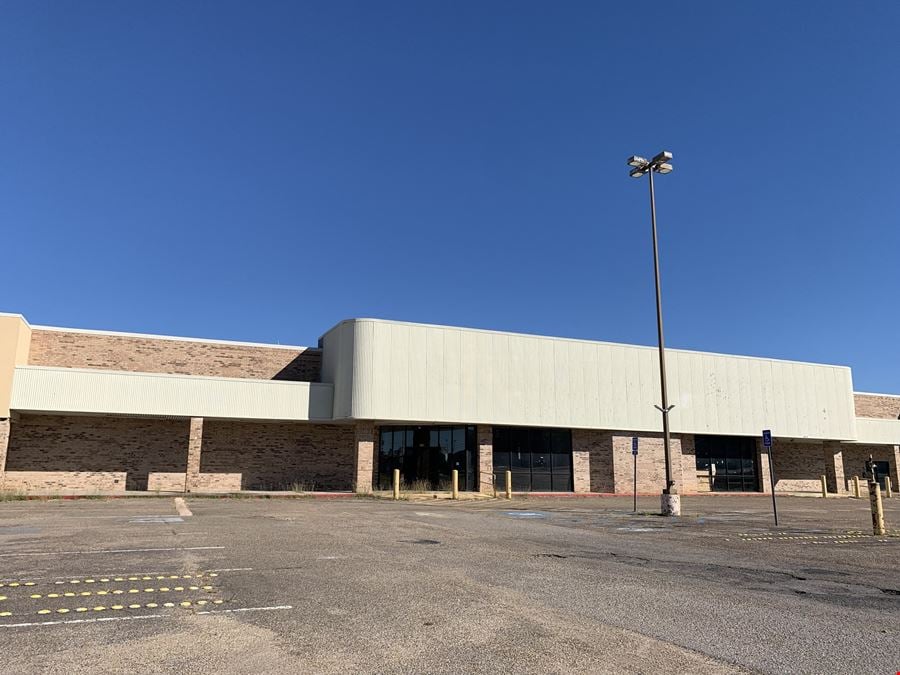Airport Plaza Gulfport Mississippi - Retail / Flex Warehouse