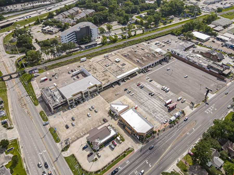 Retail Space Available in Acadian Perkins Shopping Center