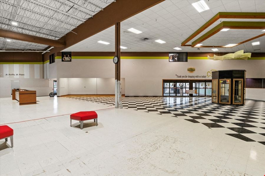 67,800 SF Commercial Building with Limitless Potential