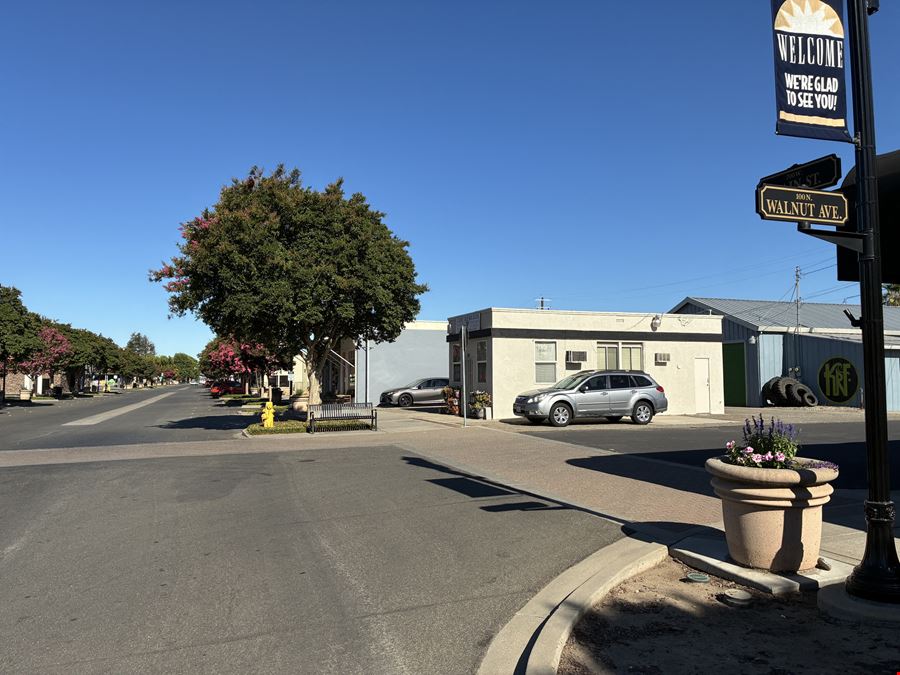 113 W Main St