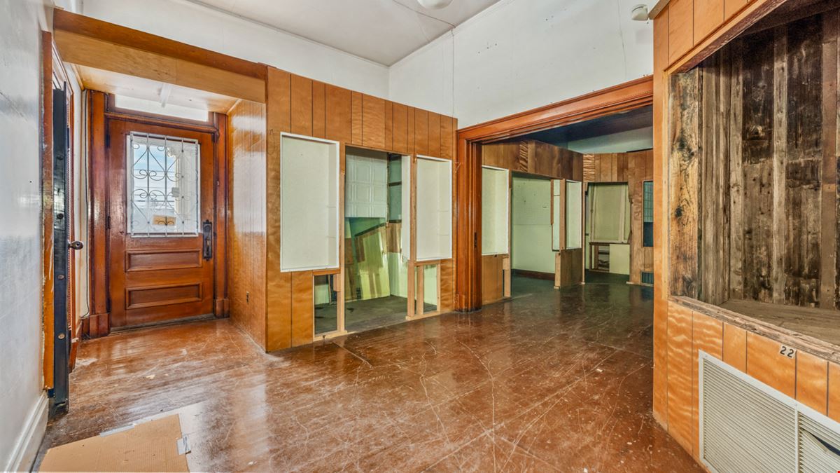 300 E. Ludington St.