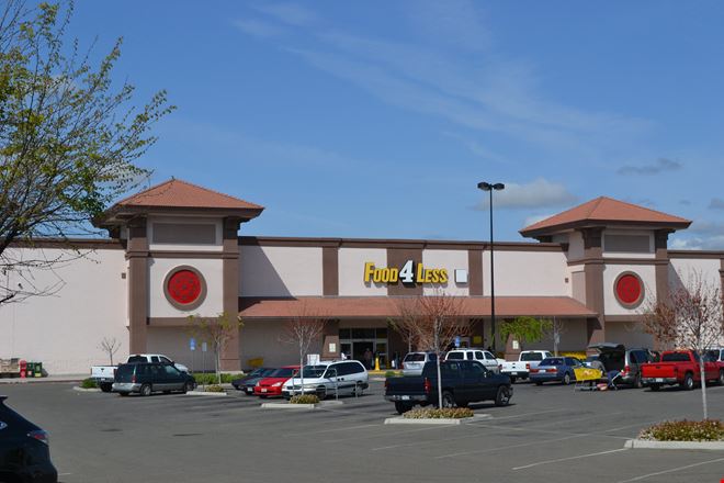 Preview of Retail space for Rent at 1919 N Dinuba Ave.